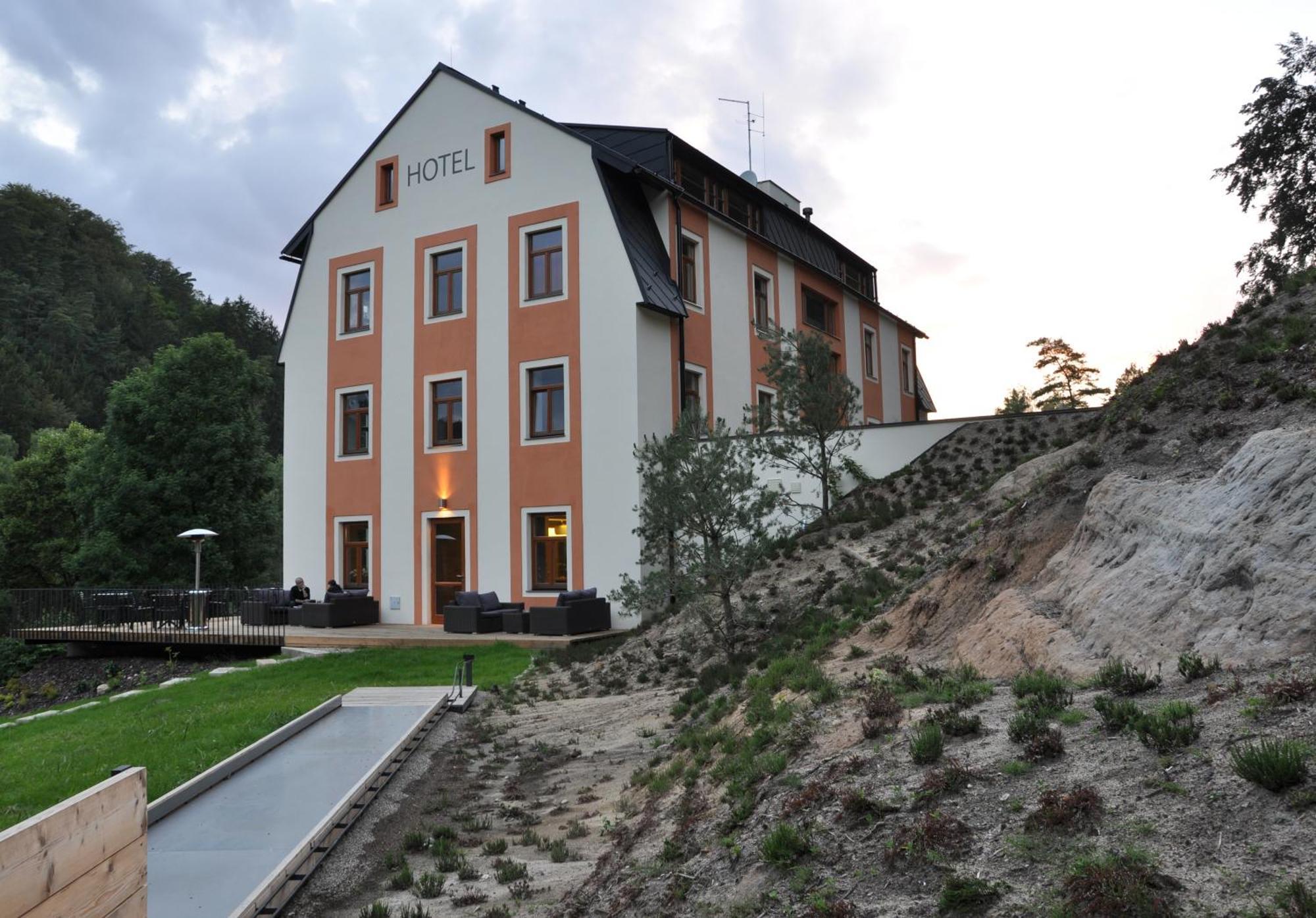 Hotel Kokořín Kokorin Exterior foto